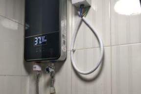 热水器不出热水的解决方法（遇到热水器不出热水）
