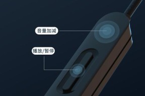如何选择合适的曲子来调整低音炮延迟？