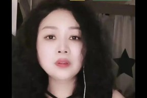拍手打脸游戏机操作步骤是什么？