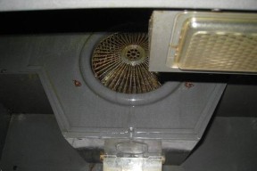 如何有效清洁油烟机，避免生锈（简单易行的清洁方法）