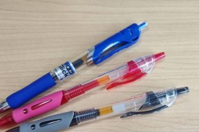 可替换笔芯四色手写笔是什么？四色手写笔的特点和使用方法是什么？