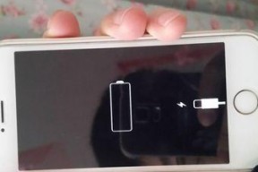 插上电源线为何有电流声？电流声的可能原因是什么？