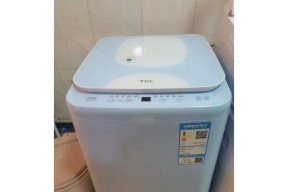 解决TCL洗衣机显示E2错误的办法（快速排除E2错误）