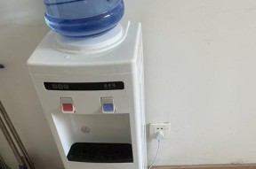 柠檬清洗饮水机的方法及注意事项（以柠檬为主要清洗剂的饮水机清洗方法）