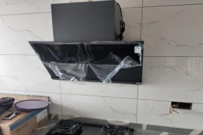 志高抽油烟机的拆洗方法（轻松解决油烟困扰）