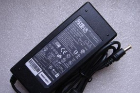 电脑电源适配器电流如何测试？需要什么工具？