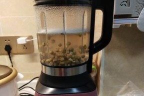 破壁机打肉馅粘杯壁问题解决方法（遇到破壁机打肉馅粘杯壁的问题）