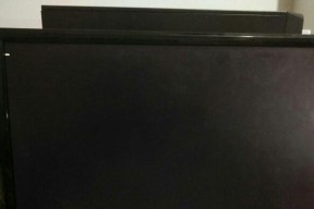 电脑黑屏问题解决指南（发现电脑黑屏怎么办）