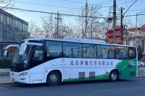 麦克的汽车品牌和型号是什么？