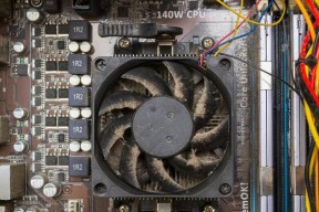 哪些显卡带有小显示屏？小显示屏显卡的性能如何？