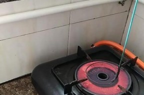 燃气灶圆盘通红的处理方法（如何安全有效地处理燃气灶圆盘通红问题）