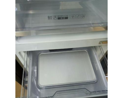 如何拆卸冰箱抽屉玻璃（简易方法教你轻松拆卸冰箱抽屉玻璃）  第1张