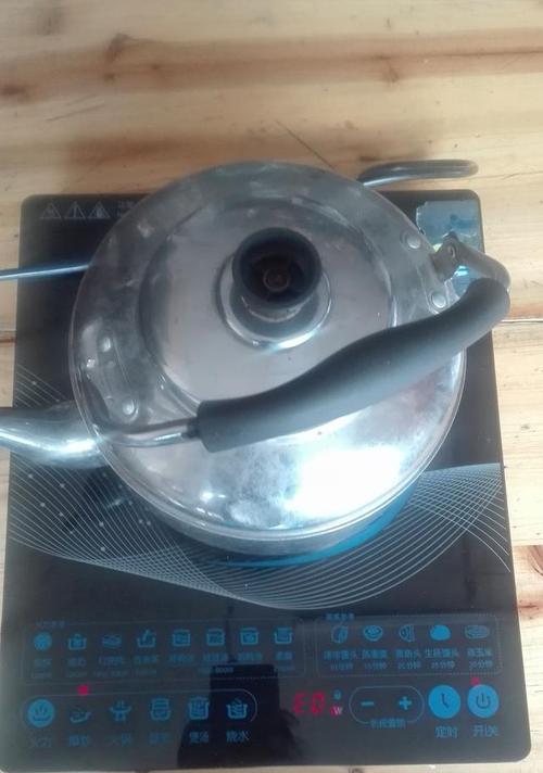 万宝电磁炉显示E6的修理方式详解（三种常用修理方式）  第2张