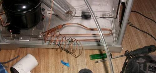 电冰柜的异味处理方法（清除电冰柜内异味的有效措施）  第3张