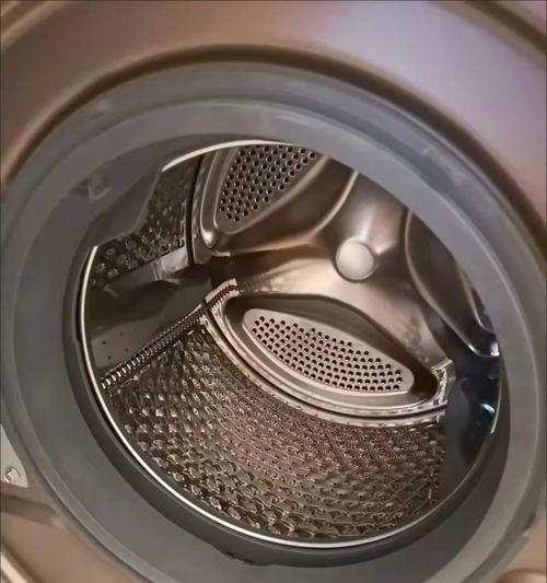 洗衣机漏水的原因及解决方法（探究洗衣机漏水的多方面原因）  第1张