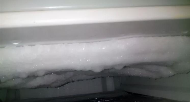 冰箱冷冻结霜了怎么办？如何快速有效去除霜层？  第3张