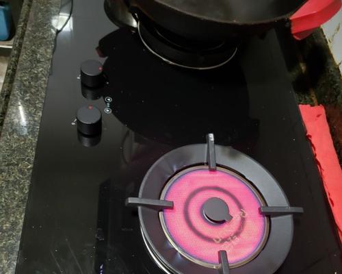 燃气灶自动熄火？打着火松手就灭怎么办？  第1张