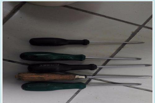 心形水钻手机壳如何拆卸？拆卸过程中应注意什么？  第3张