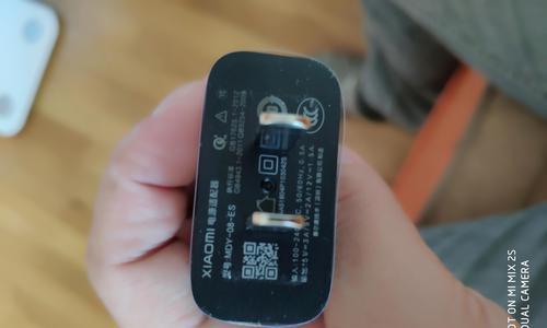 苹果充电器沾洗发水怎么清理？充电器还能用吗？  第1张