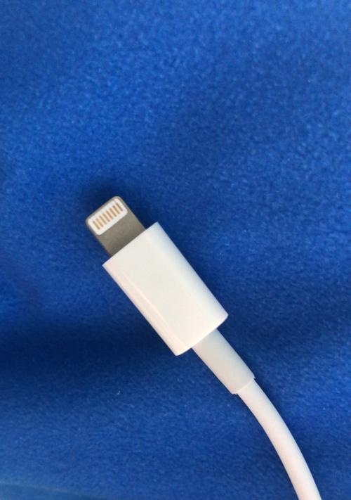 聚优苹果充电器性能如何？使用后对手机有何影响？  第2张