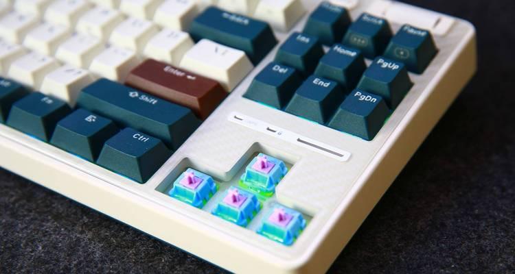 PGPN键盘是哪个品牌的产品？它有什么独特功能？  第2张