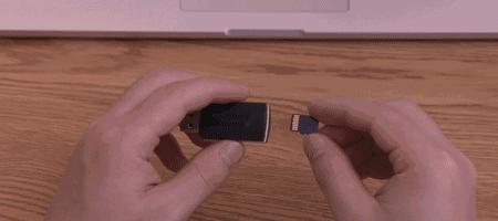 电脑拔读卡器线的正确方法是什么？需要注意什么？  第1张