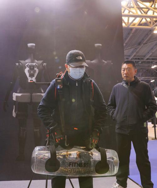 茶楼服务机器人是什么？茶楼服务机器人有哪些类型？  第3张