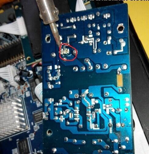 卫星信号机顶盒芯片口打开步骤是什么？  第2张